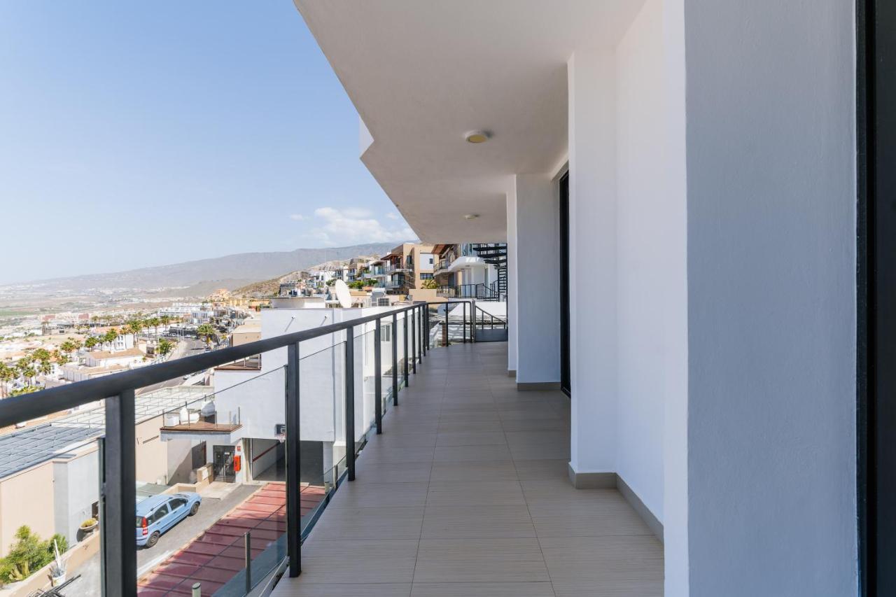 Sunset White Villa - Ocean View, Jakuzzi, Heated Pool, Air-Conditioning, Grill Playa de las Americas (Tenerife) Exterior foto