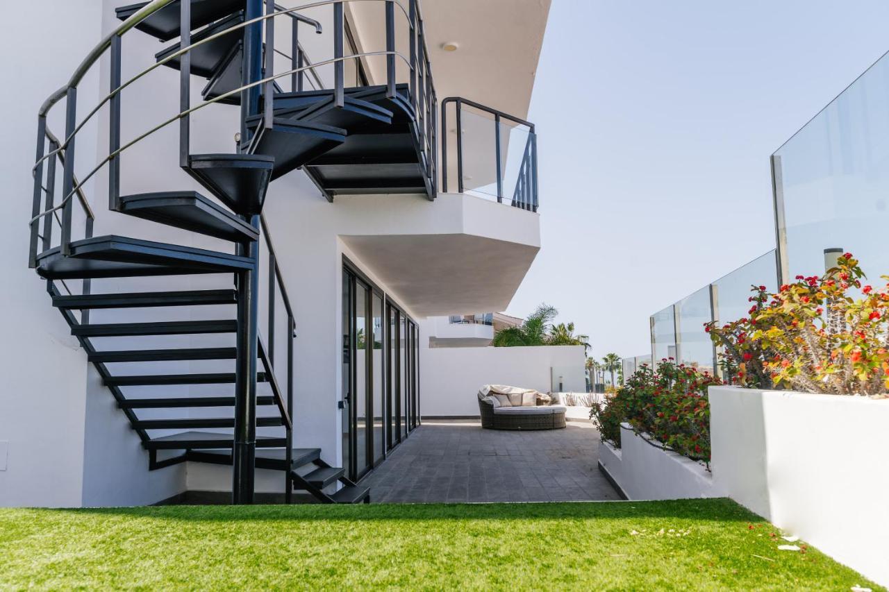 Sunset White Villa - Ocean View, Jakuzzi, Heated Pool, Air-Conditioning, Grill Playa de las Americas (Tenerife) Exterior foto