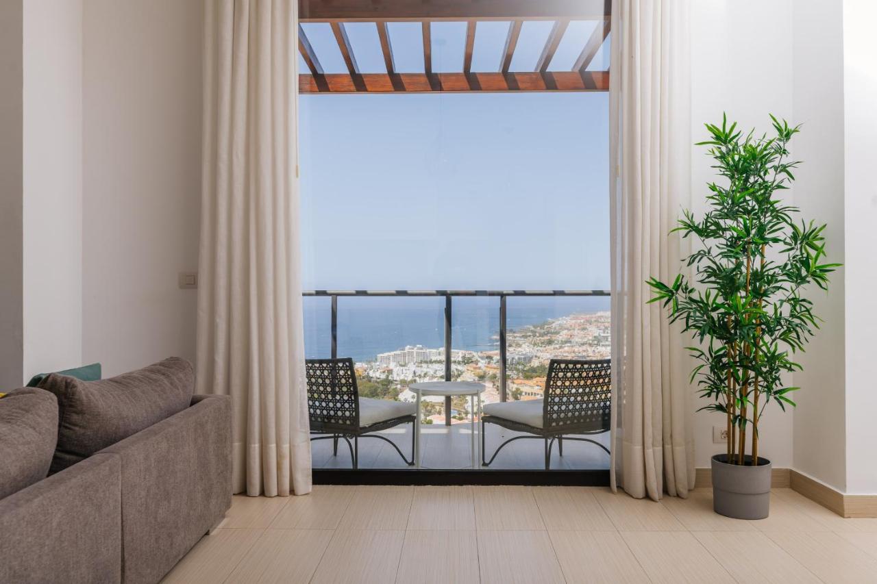 Sunset White Villa - Ocean View, Jakuzzi, Heated Pool, Air-Conditioning, Grill Playa de las Americas (Tenerife) Exterior foto