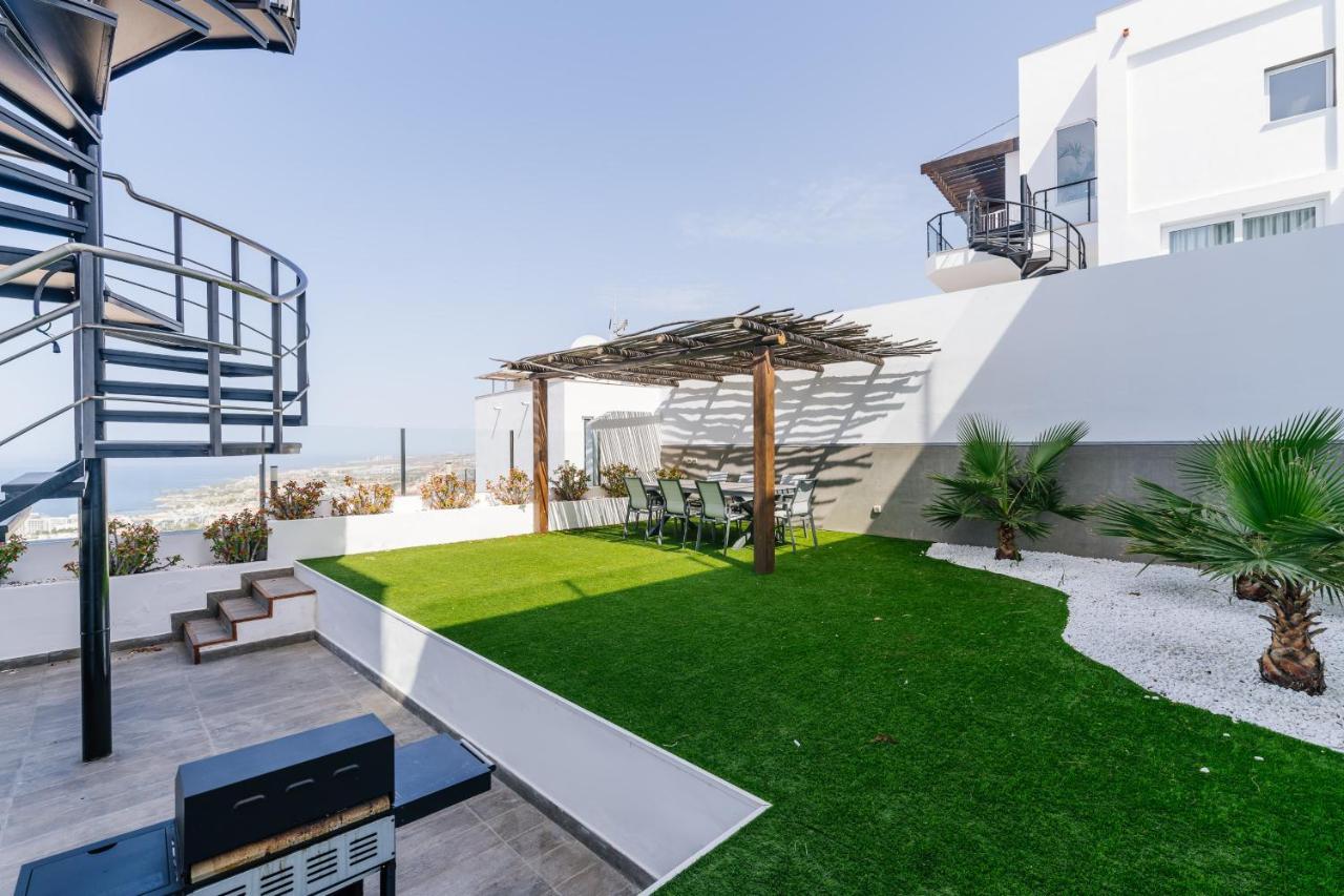Sunset White Villa - Ocean View, Jakuzzi, Heated Pool, Air-Conditioning, Grill Playa de las Americas (Tenerife) Exterior foto