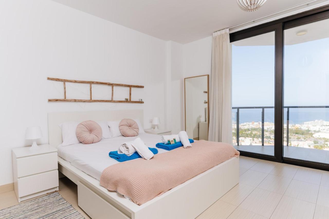 Sunset White Villa - Ocean View, Jakuzzi, Heated Pool, Air-Conditioning, Grill Playa de las Americas (Tenerife) Exterior foto