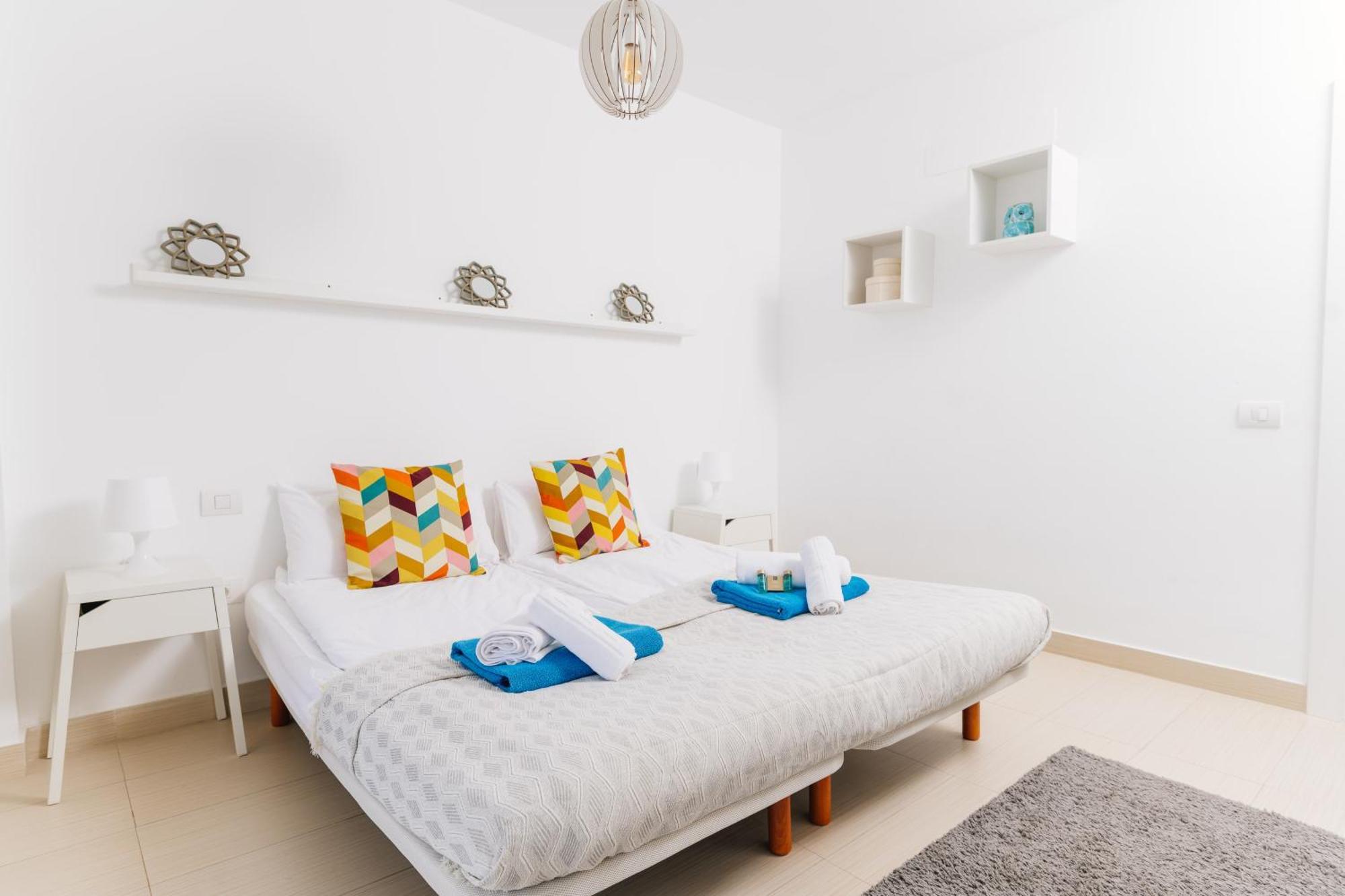 Sunset White Villa - Ocean View, Jakuzzi, Heated Pool, Air-Conditioning, Grill Playa de las Americas (Tenerife) Exterior foto